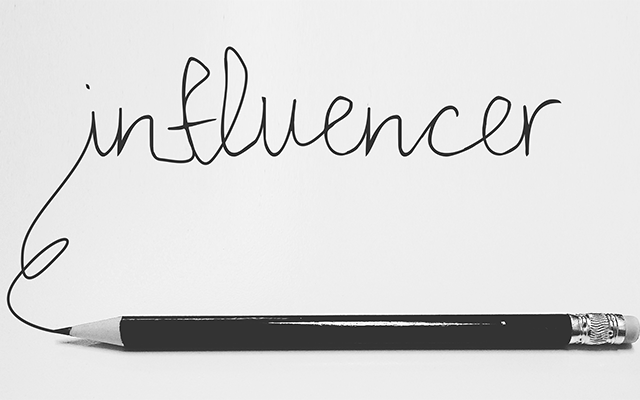 Burgos explica la diferencia entre influyente e "influencer" | Autor: Pixabay