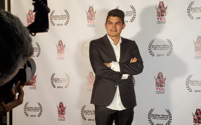 Guillermo Patrikios en la ceremonia del Golden State Film Festival 2019